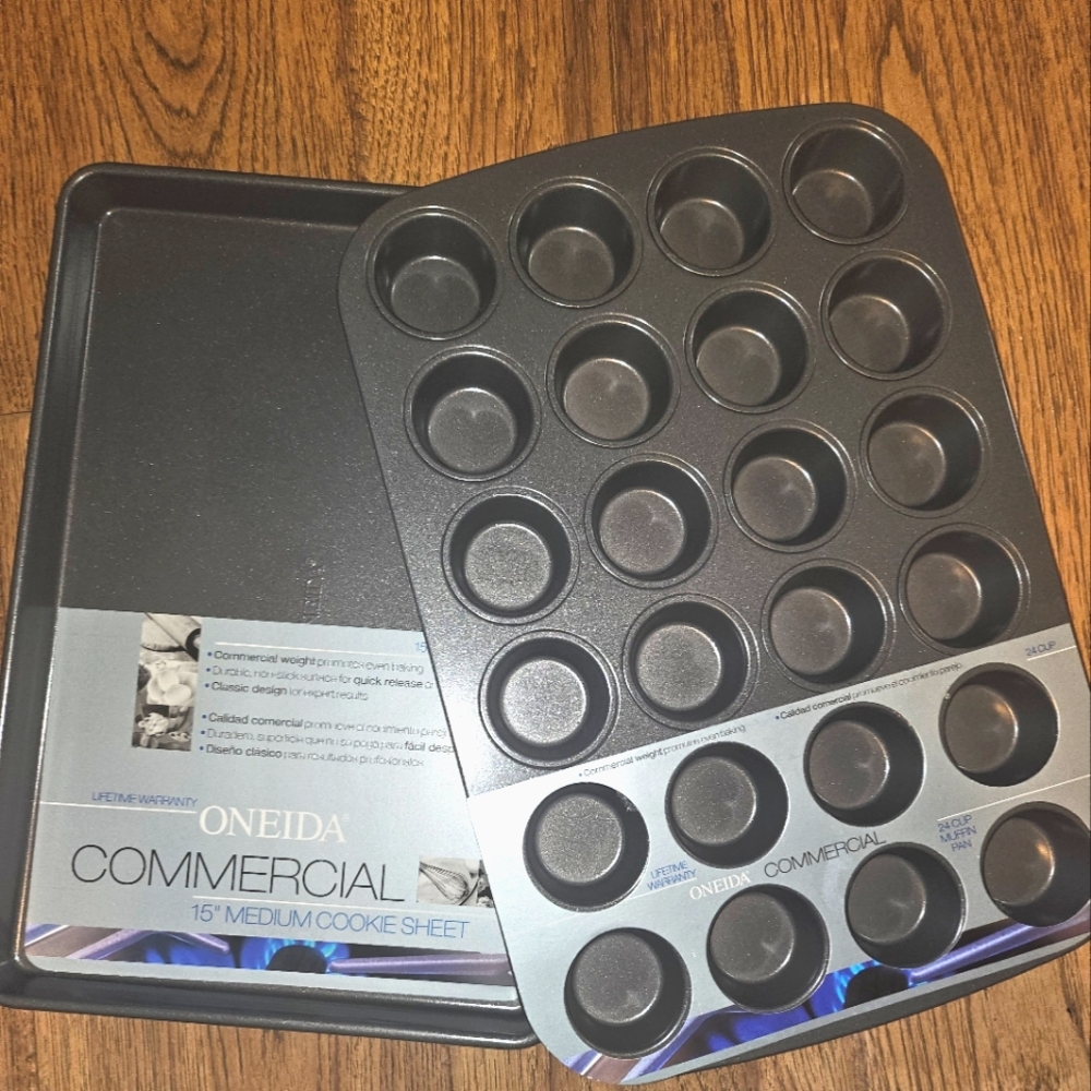 BRAND NEW! Oneida bakeware 2/$25